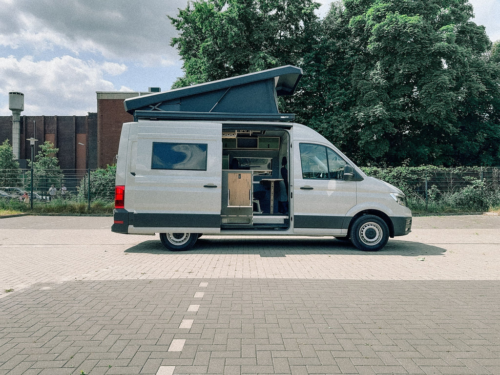 Vom Alltagsheld zum Abenteuermobil: Ein VW Crafter Camper-Ausbau für die ganze Familie