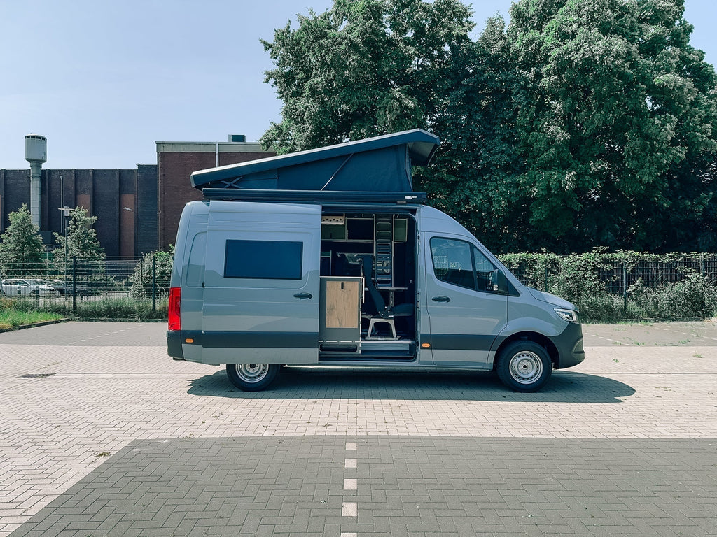 Flexibler Mercedes Sprinter Ausbau: Vom Transporter zum 6-Personen-Familien-Camper