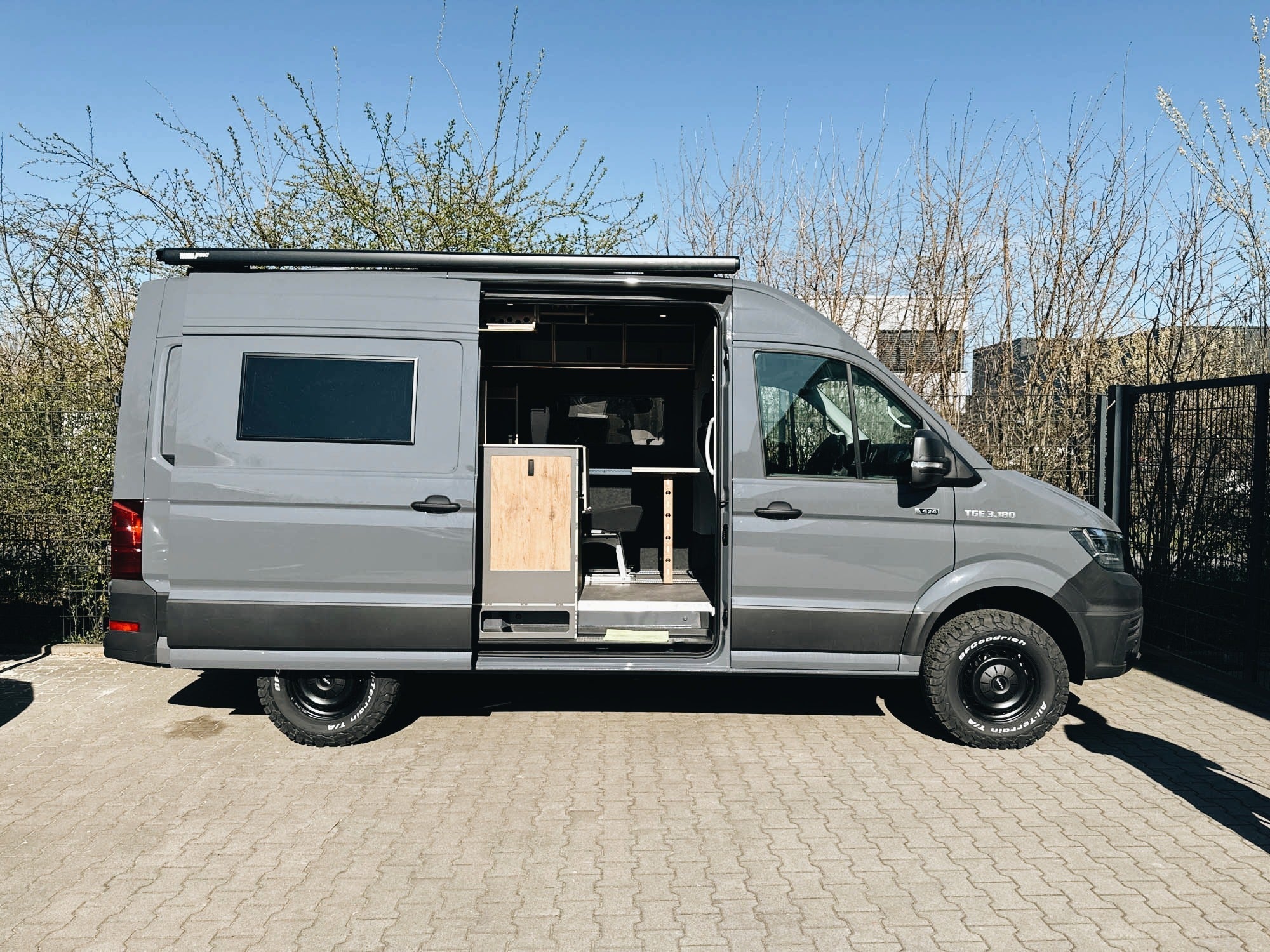t6 camper VW T6.1 California 6.1 Beach Camper Edition DSG 4Motion Puregrey   Campermaker